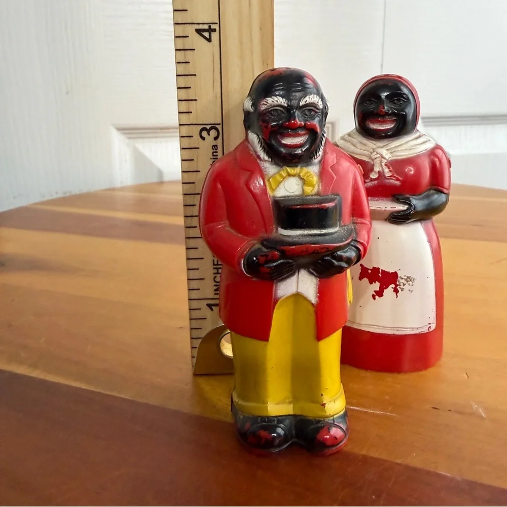 F & F Mold & Die 1940s 1950s Americana salt and pepper‎ shakers
